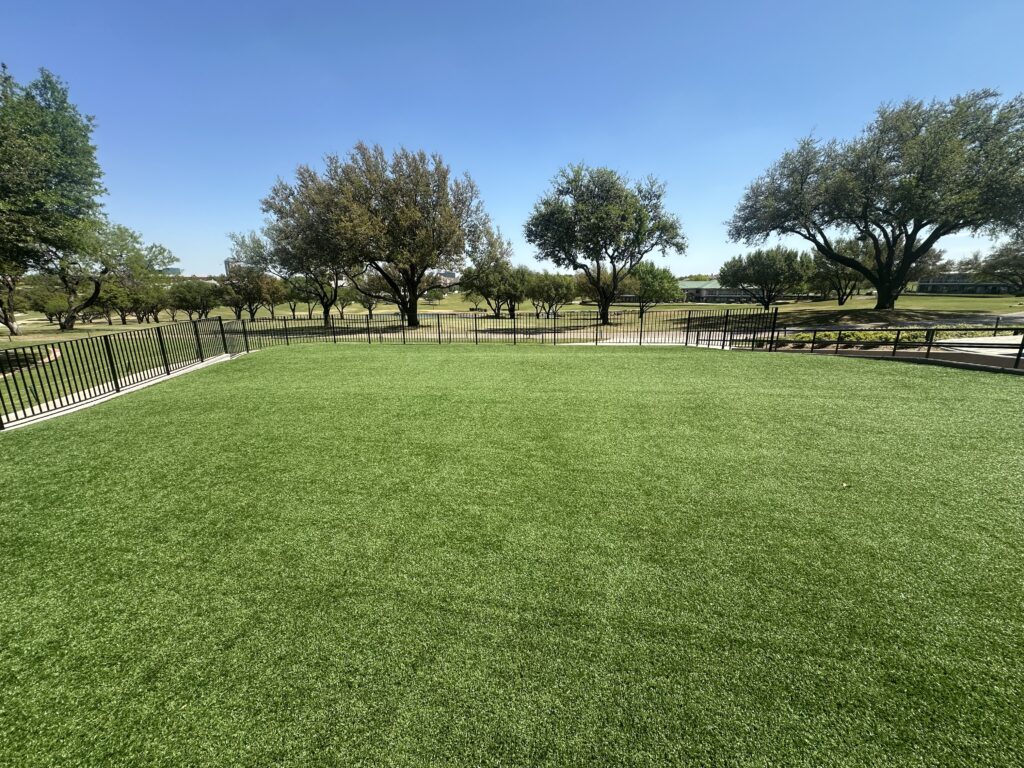 Commercial turf resort open lawn - Green Forever Turf Texas
